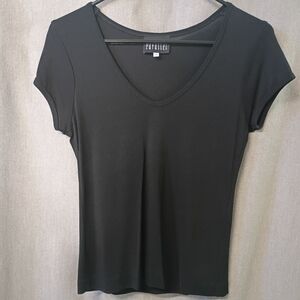 Parallel Black V-Neck Short Sleeve Tee Size M